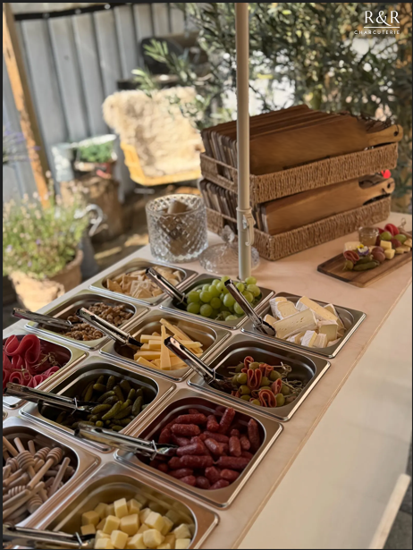Onze mobiele charcuterie kar